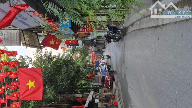 ☘️HƠN 6 TY-ĐỐNG ĐA- VỈA HÈ KINH DOANH- Ô TÔ TRÁNH 25M*4T-GẦN HỒ ĐIỀU HÒA 🚩Vị trí rất đẹp,