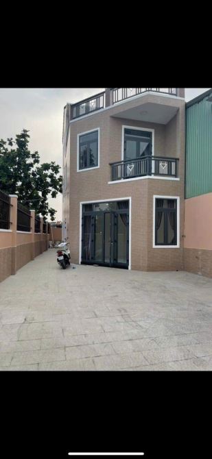 MẶT TIỀN LÔ GÓC KINH DOANH CỰC ĐỈNH 3 TẦNG GẦN BV THỦ ĐỨC, 7,5X26, NHỈNH 11 TỶ.