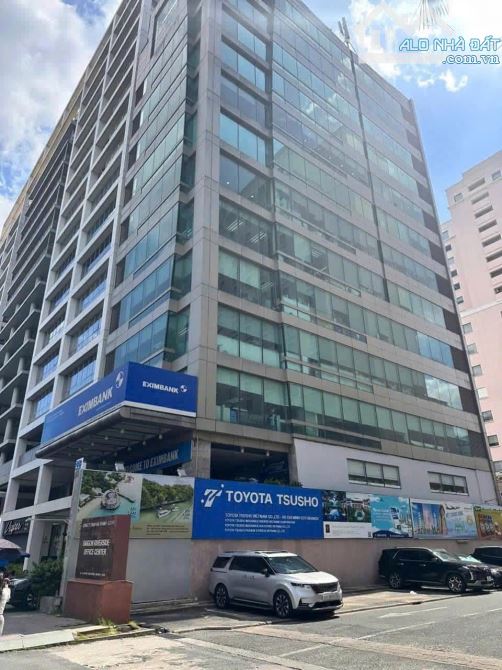 CHO THUÊ TÒA NHÀ MẶT TIỀN TRUNG TÂM QUẬN 1  DT:11x32 KC: Hầm 12 Tầng DTS: 2,398m2