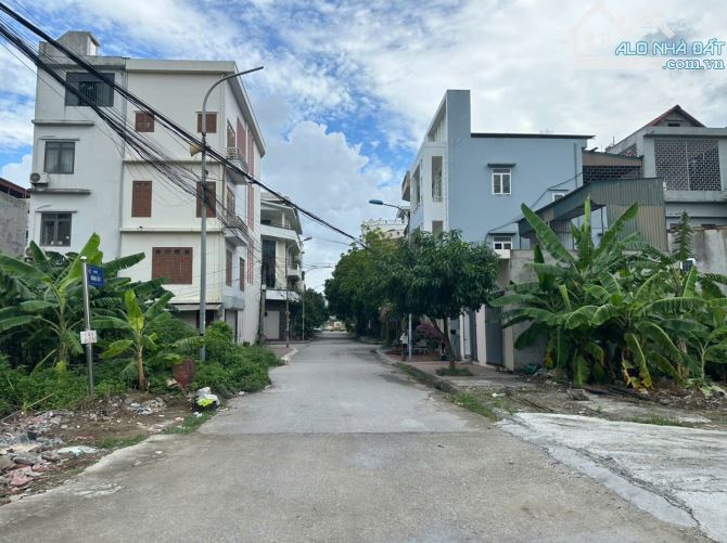 Cần bán lô đất ngõ ngắn ô tô đi vào được -TÂN BÌNH - HẢI DƯƠNG