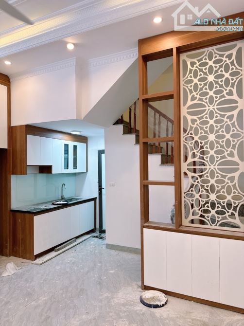 Tân Ấp, Ba Đình - Nhà mới tinh - Ngõ thoáng ô tô đỗ cửa - 26m *5 tầng -5,9 tỷ
