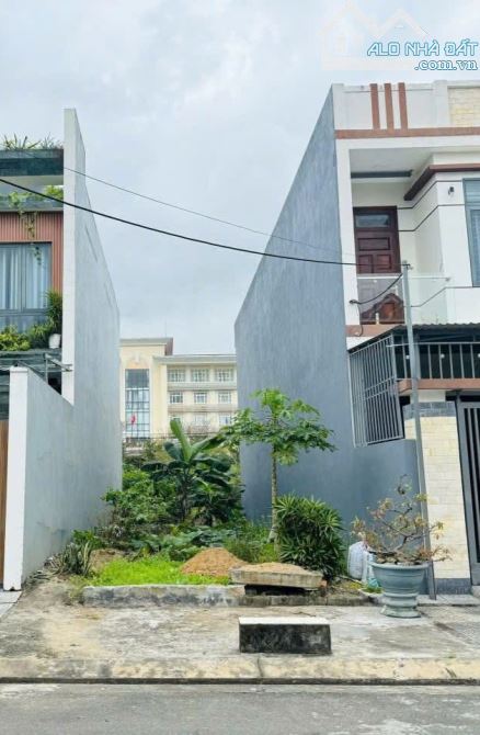 Bán gấp lô đất sạch hướng Đông 3.95 tỷ 100m2 đường Kiều Phụng - Hoà Xuân