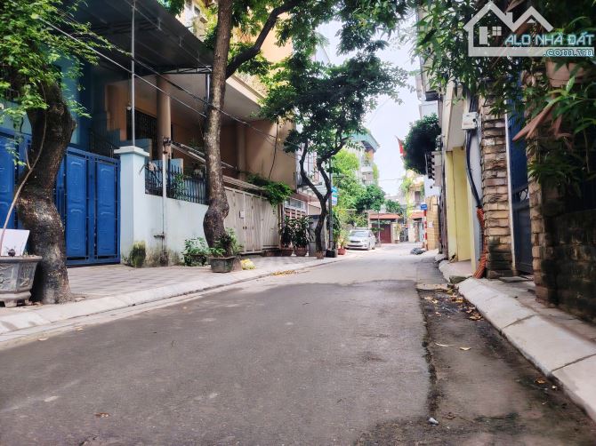 ĐẤT ĐẸP TÂY HỒ - OTO TRÁNH - VỊ TRÍ TIỀM NĂNG KIM CƯƠNG