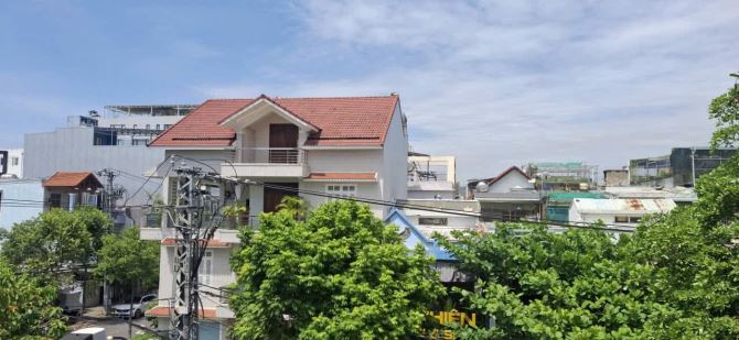 nhà mặt tiền Nguyễn Hữu Đạt 5×20 công nâng đầy đủ 4 phòng ngủ