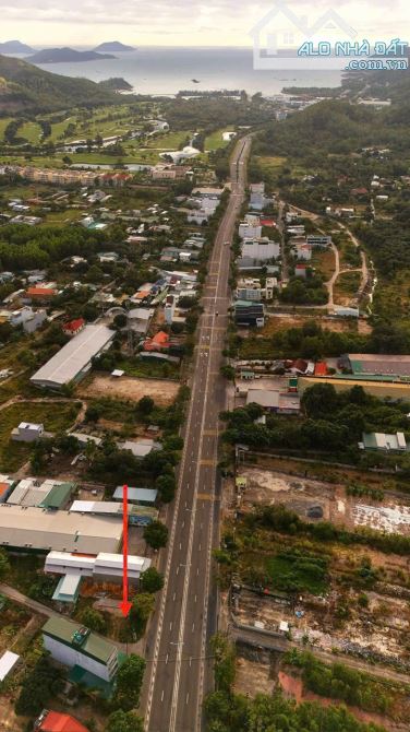 Chính chủ 2 mặt tiền nguyễn tất thành đường 36mét và đường 5m. Sát hầm chui sắp khởi công