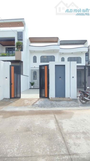 Bán nhà phố tại tỉnh lộ 10.DT 56m2,giá 1,2 tỷ