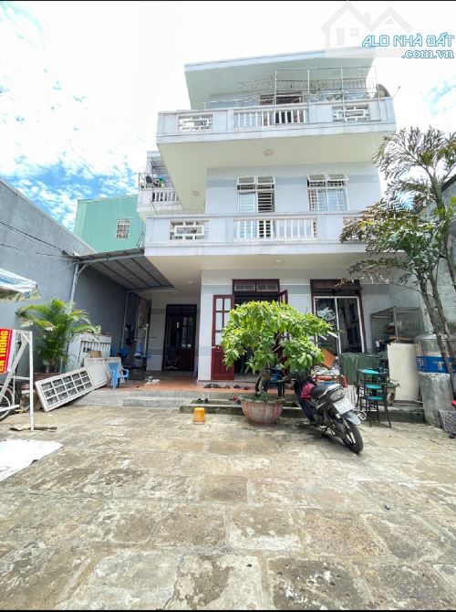 Bán 264 M2 Đất Tặng Kèm Nhà 2 Tầng Mặt Tiền Đường Núi Thành - Hải Châu - Tp Đà Nẵng