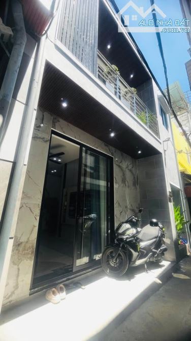 Nhà 2 tầng mới tại K528 Ông Ích Khiêm