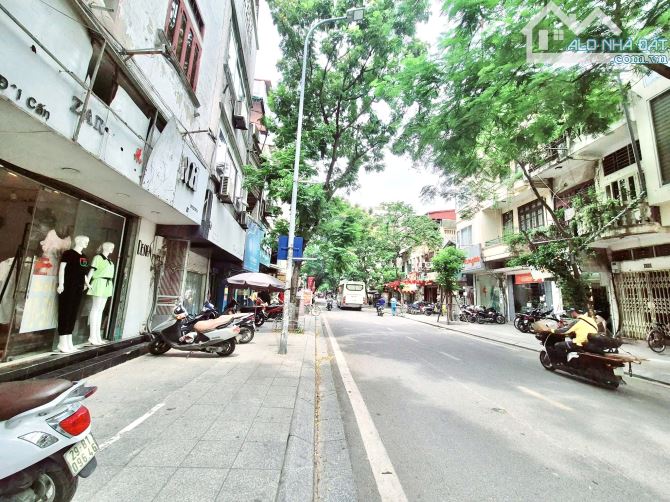Bán nhà Ba Đình, căn góc 3 mặt đường ô tô, vỉa hè, kinh doanh, 39 tỷ