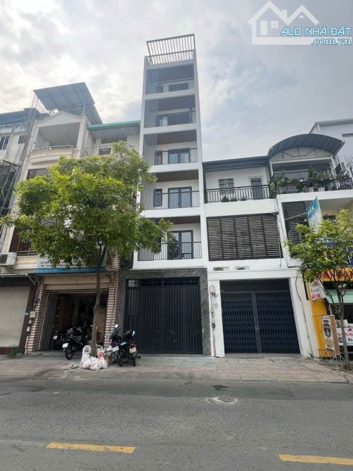 Nhà 2MT Trần Đình Xu Quận 1, DT 4x21m, KC hầm 8 tầng thang máy, Giá 38 tỷ