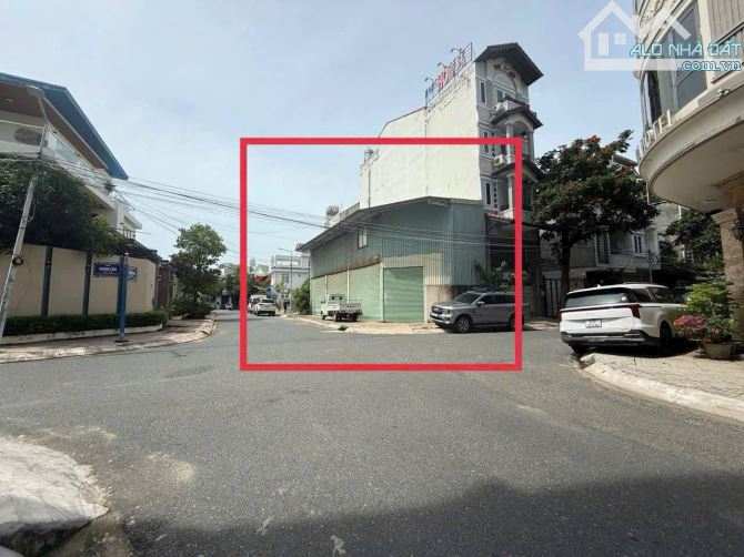 Bán nhà c4 mặt tiền Á châu góc 2 mặt tiền VIp dt 93m ngang 5.6m vip giá 14.5ty