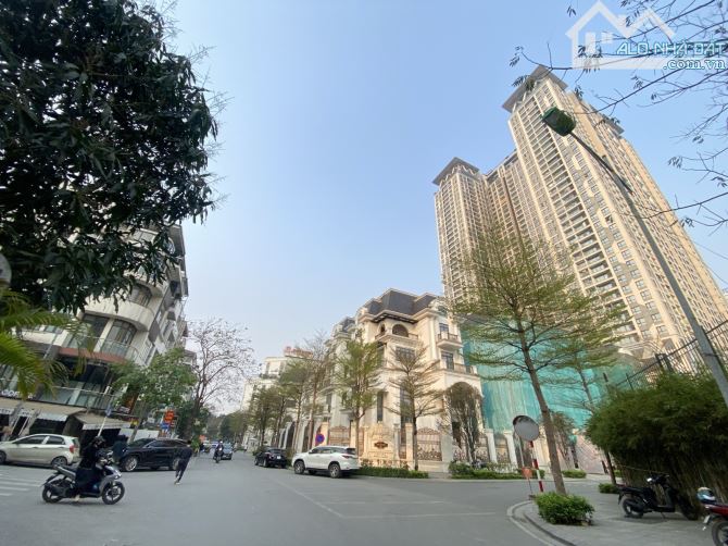 Bán Biệt Thự Hàm Nghi 113M-6 tầng -lô góc-Kinh doanh