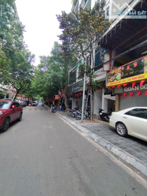 Bán nhà phân lô, ô tô tránh, cách phố 15m Hoàng Quốc Việt, Cầu Giấy 5 tầng 15.7 tỷ