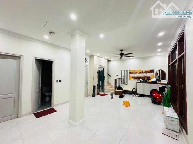 Bán nhà Xuân ĐỈnh, Bắc Từ Liêm. Gần Phạn Văn ĐỒng, CV Hoà Bình. 123m2. giá : 38 Tỷ