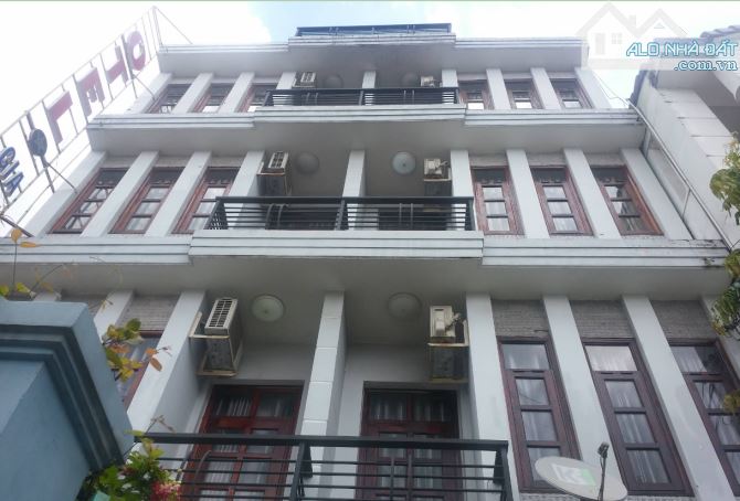 Bán Khách sạn 4 tầng Tô Ngọc Vân, Thạnh Xuân, DT: 8x20m, giá 12 tỷ tl