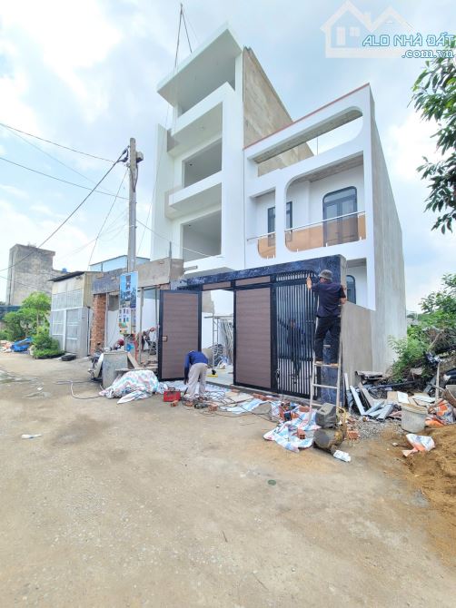 nhà 1 trệt 1 lầu 100m2 3ty7 TL full nội thất, cách đường Phạm Văn Diêu 100m p.Tân Hạnh