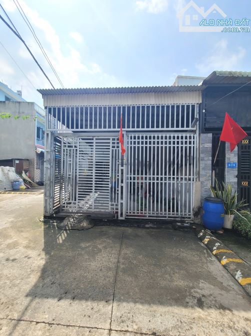 nhà cấp 4 góc lửng góc 2MT 70,7m2 2ty9 TL cách ngã tư Chiêu Liêu chỉ 300m p.Tân Đông Hiệp