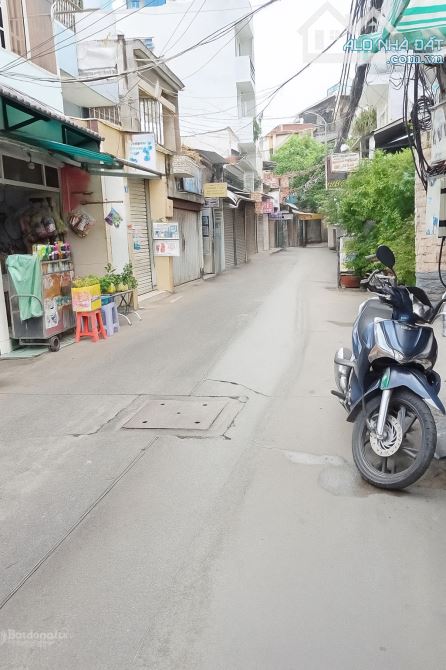 BÁN NHÀ TRUNG TÂM QUẬN 8, ĐƯỜNG DƯƠNG BÁ TRẠC, DIỆN TÍCH KHỦNG, MẶT TIỀN RỘNG, 3 TẦNG GIÁ