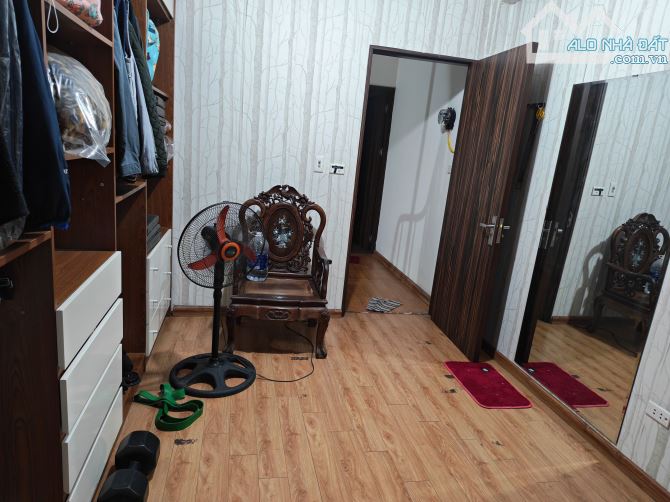 Bán Nhà Kim Mã, Ngọc Khánh, Ba ĐÌnh. Gần Nguyễn CHí Thanh, CV Thủ Lệ. Giá: 15,8 Tỷ