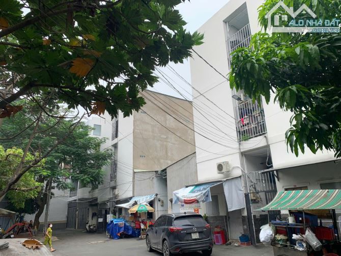 Top nhà rẻ 8.6 x 20m 1 trệt 2 lầu Tân Phú TP.HCM