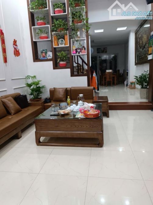 BÁN NHÀ YÊN HOÀ CẦU GIẤY 75m 14 TỶ 4 TẦNG MT4.6m 2 MẶT THOÁNG TRUNG TÂM