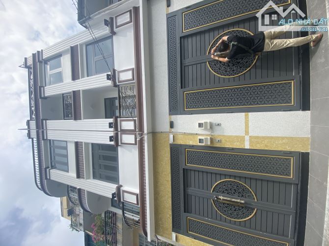 2 CĂN SINH ĐÔI CHÍNH CHỦ, GẦN LÊ QUANG ĐỊNH - BÌNH THẠNH, NGANG 4 DÀI 12; HXH; 9.2T