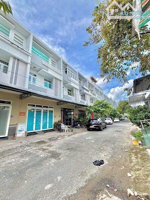 CG. BÁN CĂN NHÀ ĐẸP 1 TRỆT 2 LẦU- 173m2 SÀN ĐƯỜNG B4 KDC HƯNG PHÚ 1- (4 TỶ)