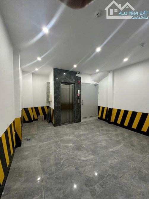 BÁN TÒA CĂN HỘ 7 TẦNG THANG MÁY KHÂM THIÊN ĐỐNG ĐA , 5PN KHÉP KÍN DÒNG TIỀN GẦN30TR/THÁNG