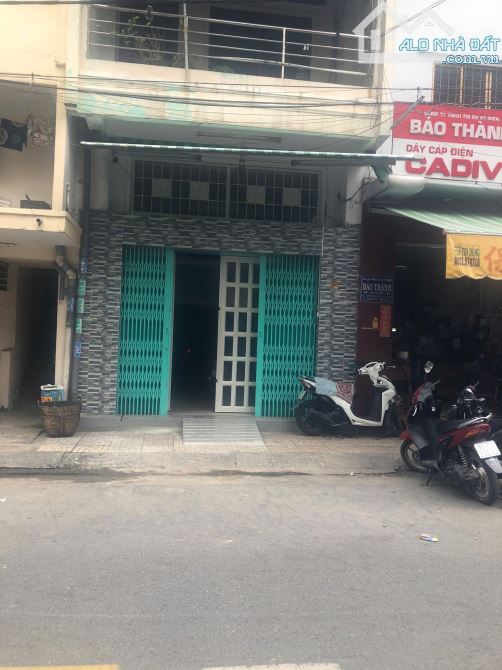 Chính chủ bán nhà Mặt tiền Phan Phú Tiên Quận 5