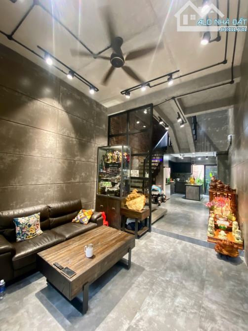 BÁN NHÀ ĐẸP 4 TẦNG, 63M², HẺM XE HƠI, PHÚ HỮU, THỦ ĐỨC, GIÁ CHỈ 7.5 TỶ