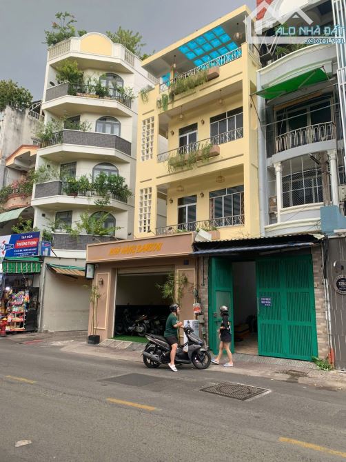 Bán Nhà Góc 2 Mặt Tiền Trần Đình Xu, Phường Cô Giang, Quận 1 DT 7x20m 5 tầng Giá 52 tỷ TL
