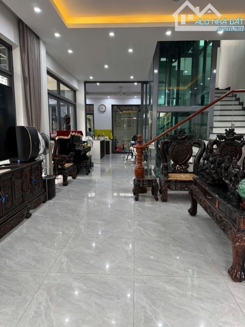 Bán nhà BT đẳng cấp khu A Dương Nội 180m2 thang máy chỉ hơn 38 tỷ