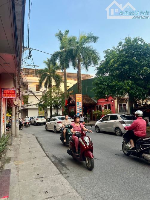 Bán nhà sát Ngô Thì Nhậm Quang Trung chỉ hơn 7 tỷ lô góc ô tô