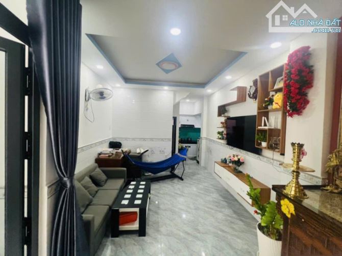 ⭐️⭐️ Giảm 400tr! Nhà SHR Nở hậu 2 tầng HXH 57m2 – Nguyễn Duy Cung Gò Vấp