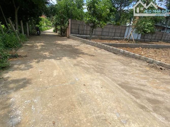 Hơn 3 tỷ sở hữu ngay lô đất dt 365m2 gần nhiều khu nghỉ dưỡng tại Yên Bài Ba Vì, view đẹp