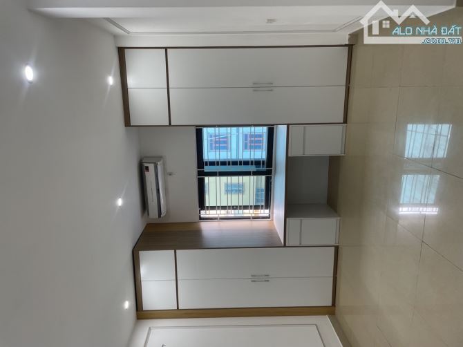 Nhà đẹp trong đê Yên Nghĩa, giá chưa đến 5 tỉ