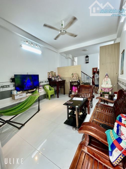 NHÀ 4 TẦNG XE TẢI ĐẬU CỬA NGUYỄN VĂN LUÔNG QUẬN 6