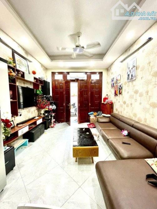 BÁN NHÀ AN DƯƠNG VƯƠNG 53M X 5 TẦNG, DÂN XÂY MỚI ĐẸP, NGÕ THÔNG PHÚ XÁ, CHỈ 9.8 TỶ