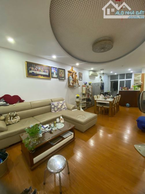 Bán chung cư H2 - 92m2 2pn2wc - 5,5 tỷ ( đã có sổ )