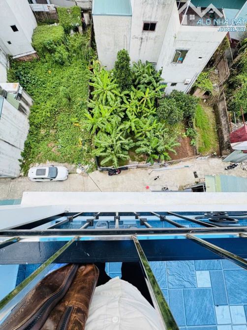 Bán nhà lô góc phố hoa động- oto vào nhà-vị trí nhà đẹp-view thoáng.
