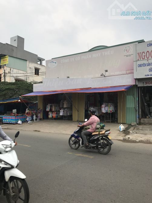 Bán mặt tiền kinh doanh ngang 10m đường Lã Xuân Oai, Long Trường, TP Thủ Đức - 121m2 full