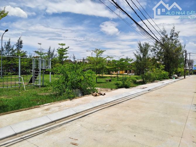 BÁN ĐẤT 2 MẶT TIỀN, BIỂN CỬA ĐẠI, HỘI AN