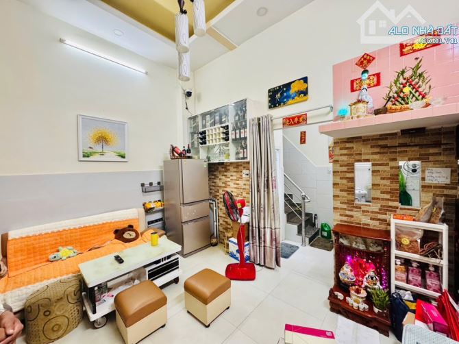 5 TÍ 35 4 TẦNG PHAN VĂN TRỊ PHƯỜNG 2 QUẬN 5 SÁT HẺM XE HƠI