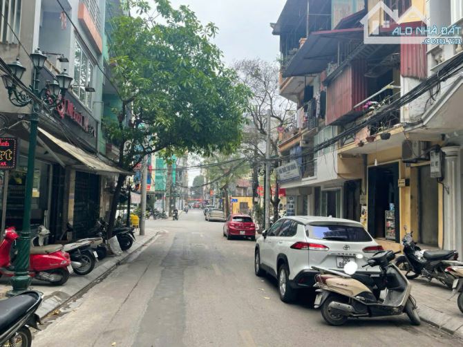 Giá siêu rẻ! Cần bán gấp nhà phân lô Đầm Trấu - Nhà cực đẹp,Ô tô đỗ cửa,DT 112m2, 25.5 tỷ