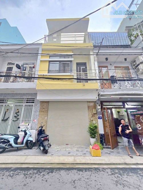 Cần tiền bán GÁP nhà đường số 3 khu chợ Tân Mỹ, Quận 7, thuận tiện vào ở ngay