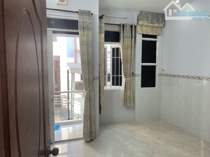 NHÀ ĐẸP KIÊN CỐ TRUNG TÂM P7 QUẬN 6 4 TẦNG HẺM Ô TÔ NHỎ SÁT MẶT TIỀN DÒNG TIỀN ỔN ĐỊNH