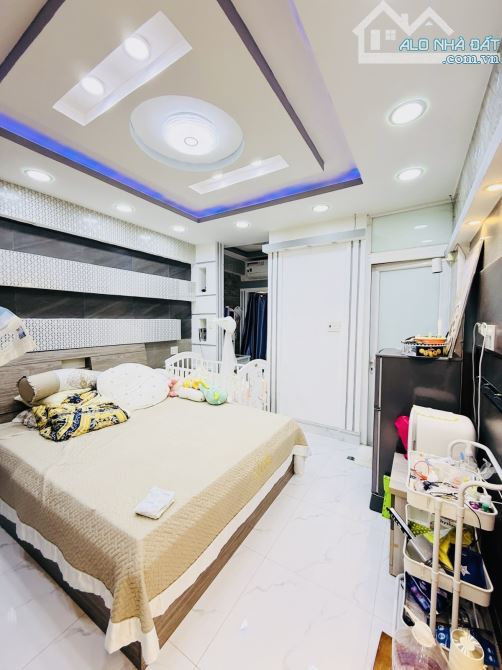 💥 KHÔNG GIAN NGHỈ DƯỠNG NGAY TRUNG TÂM 💥  Cư xá Lữ Gia 112m² – 4 tầng (4.1m x 27.5m)