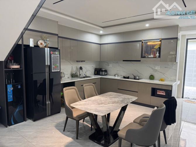 Bán nhà 2 tầng 2 tum đường Bùi Xương Trạch- Khuê Trung- Cẩm Lệ