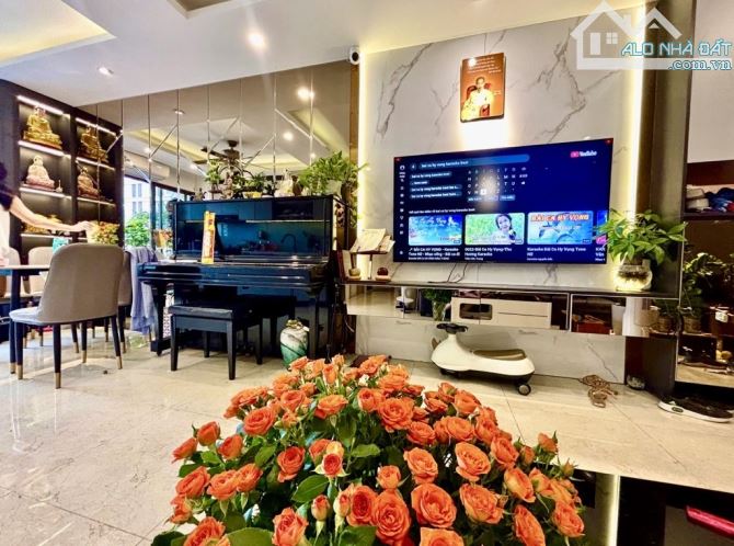 BÁN CĂN HỘ CAO CẤP - TÒA D - LÔ GÓC - CHUNG CƯ VIỆT ĐỨC COMPLEX LÊ VĂN LƯƠNG 93M2 - 8.2 TỶ
