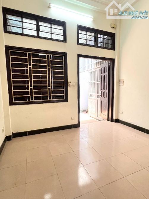 Bán nhà dân xây phố Thượng Thanh  52m2- giá chỉ 5.9 tỷ, gần ô tô, dự án HIMLAM